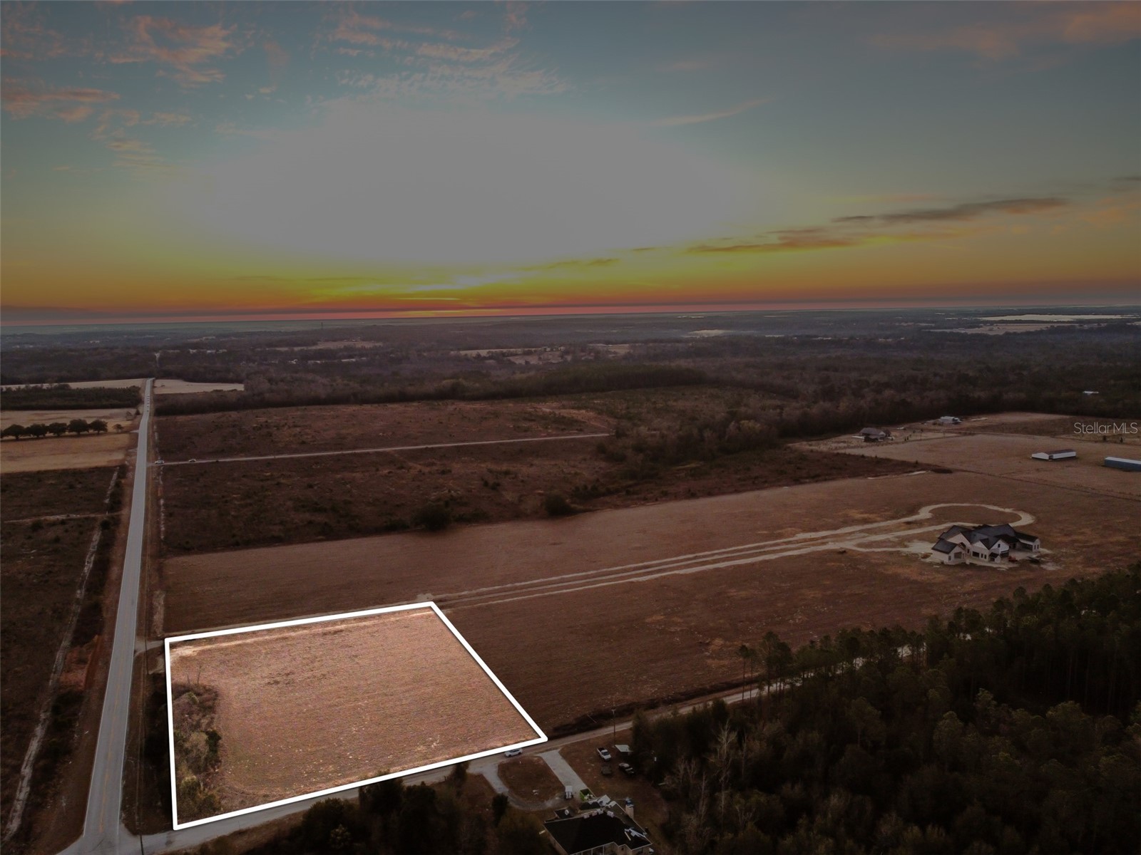 4363 Royal Sky (Lot 1) Court Brooksville FL 34602 TB8469918 image1