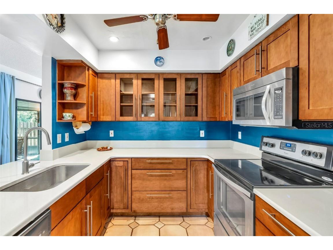 4364 Woodmans Chart #142 Sarasota FL 34235 A4672270 image10