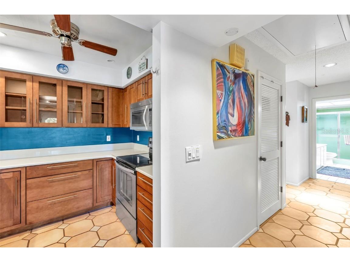 4364 Woodmans Chart #142 Sarasota FL 34235 A4672270 image11