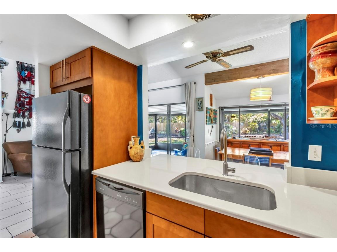 4364 Woodmans Chart #142 Sarasota FL 34235 A4672270 image14