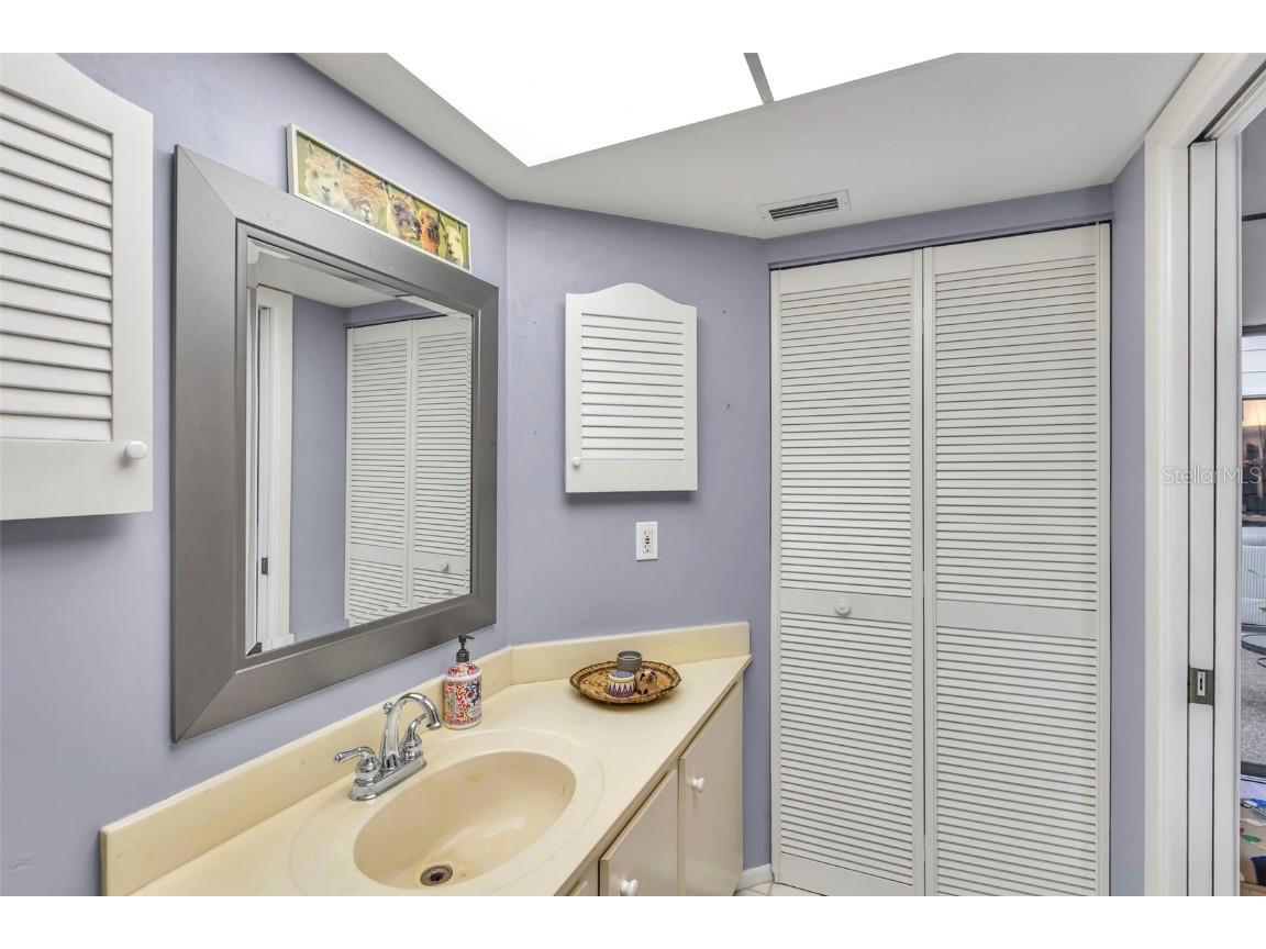 4364 Woodmans Chart #142 Sarasota FL 34235 A4672270 image27