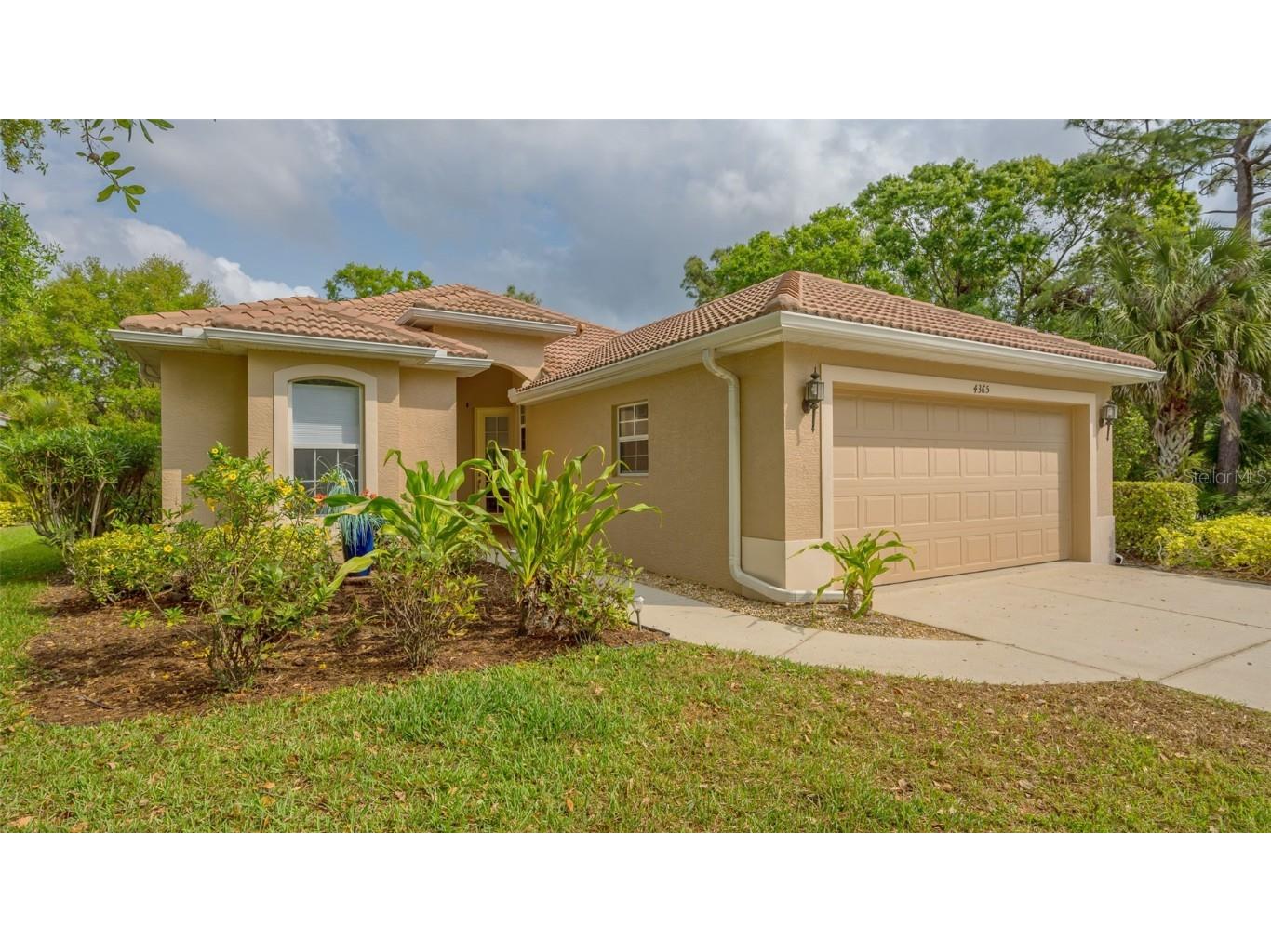 4365 Callista Lane Sarasota FL 34243 A4563483 image1
