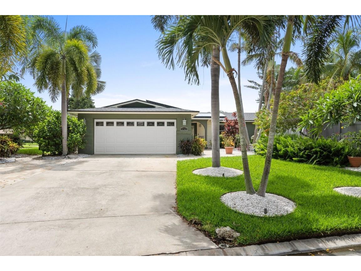 4365 Indianapolis Street NE Saint Petersburg FL 33703 U8205521 image1