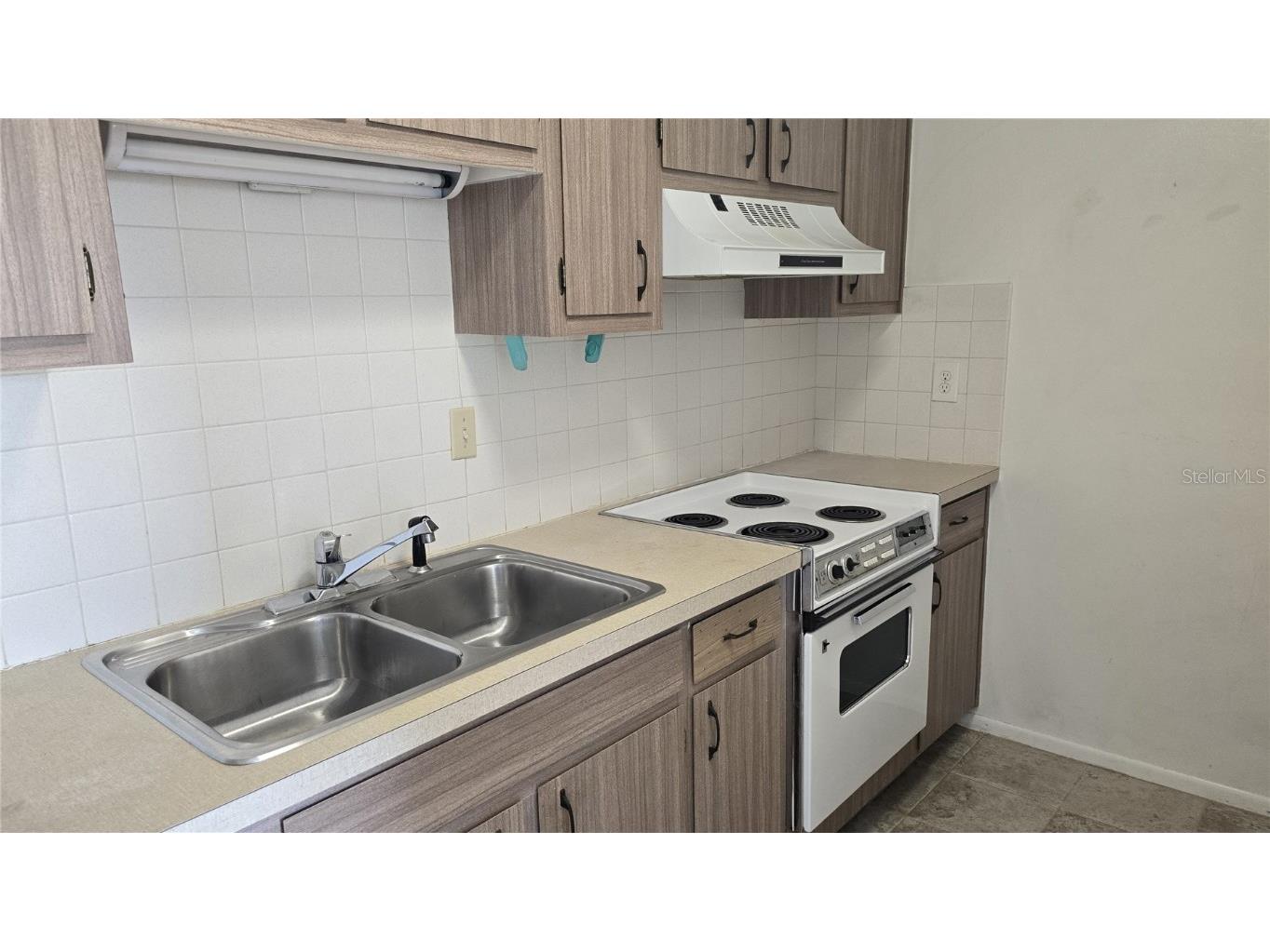 4365 Tahitian Gardens Circle #E Holiday FL 34691 TB8434737 image7