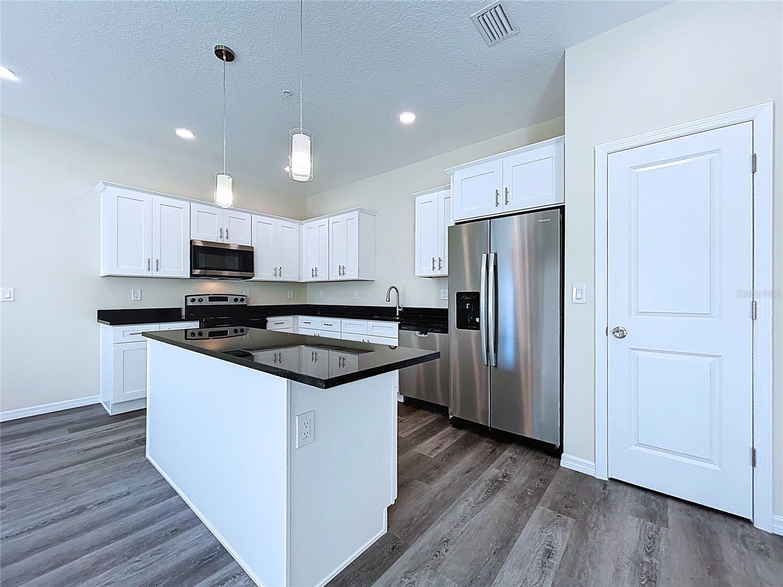 4366 Cambio Gardens Court Tampa FL 33610 TB8440193 image7