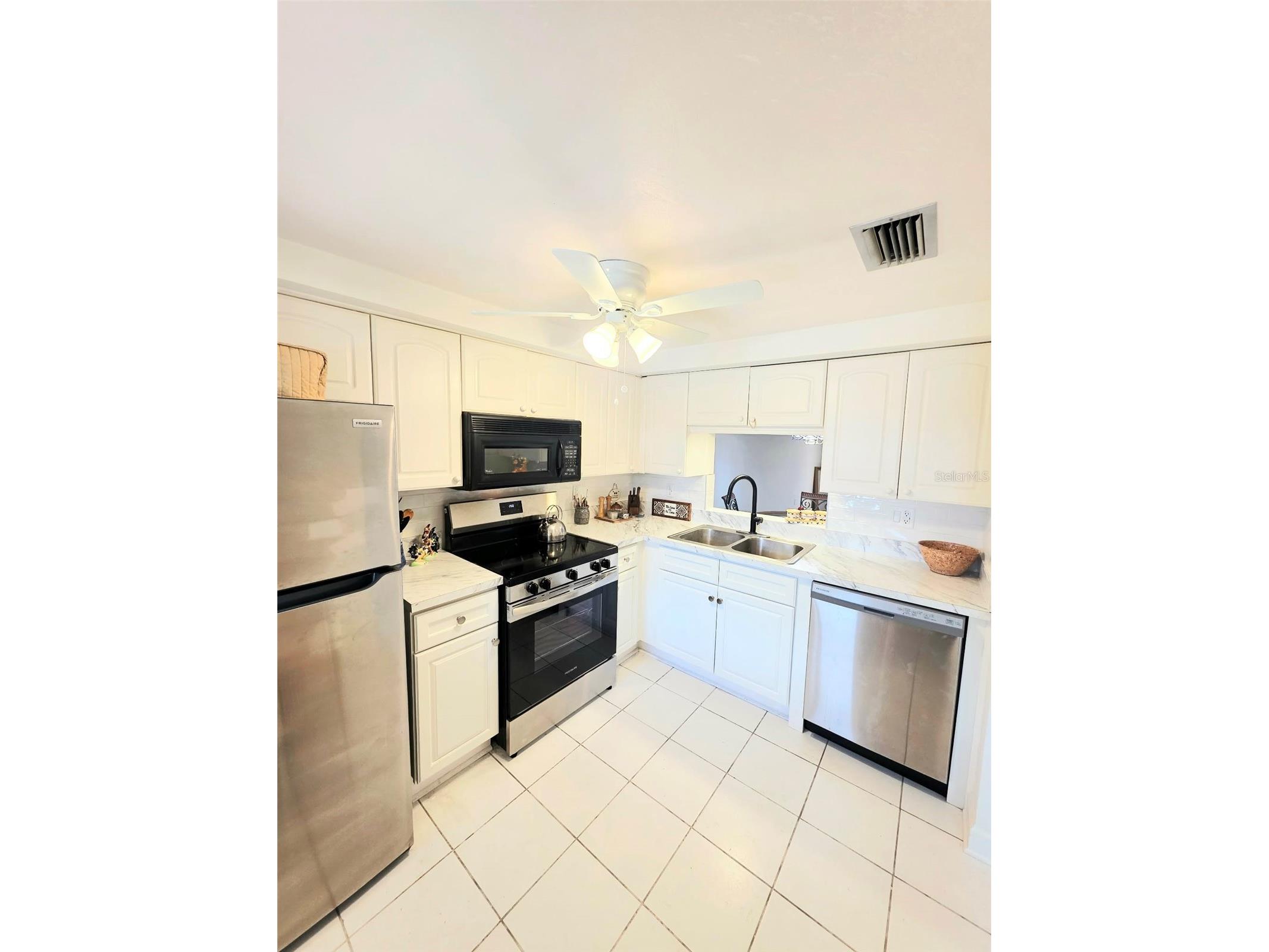 4366 Summersun Drive New Port Richey FL 34652 W7885119 image10
