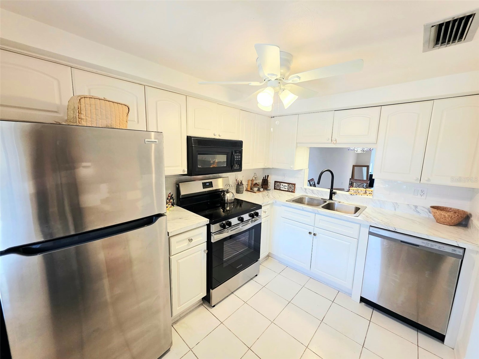 4366 Summersun Drive New Port Richey FL 34652 W7885119 image11