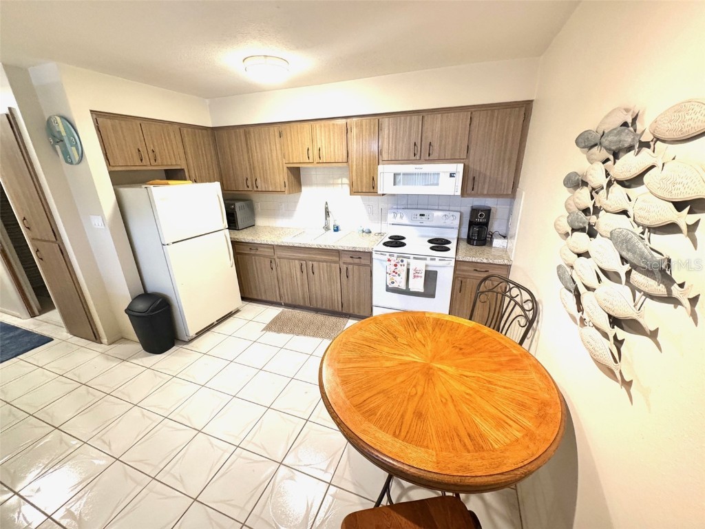 4367 Tahitian Gardens Circle #B Holiday FL 34691 TB8436065 image5