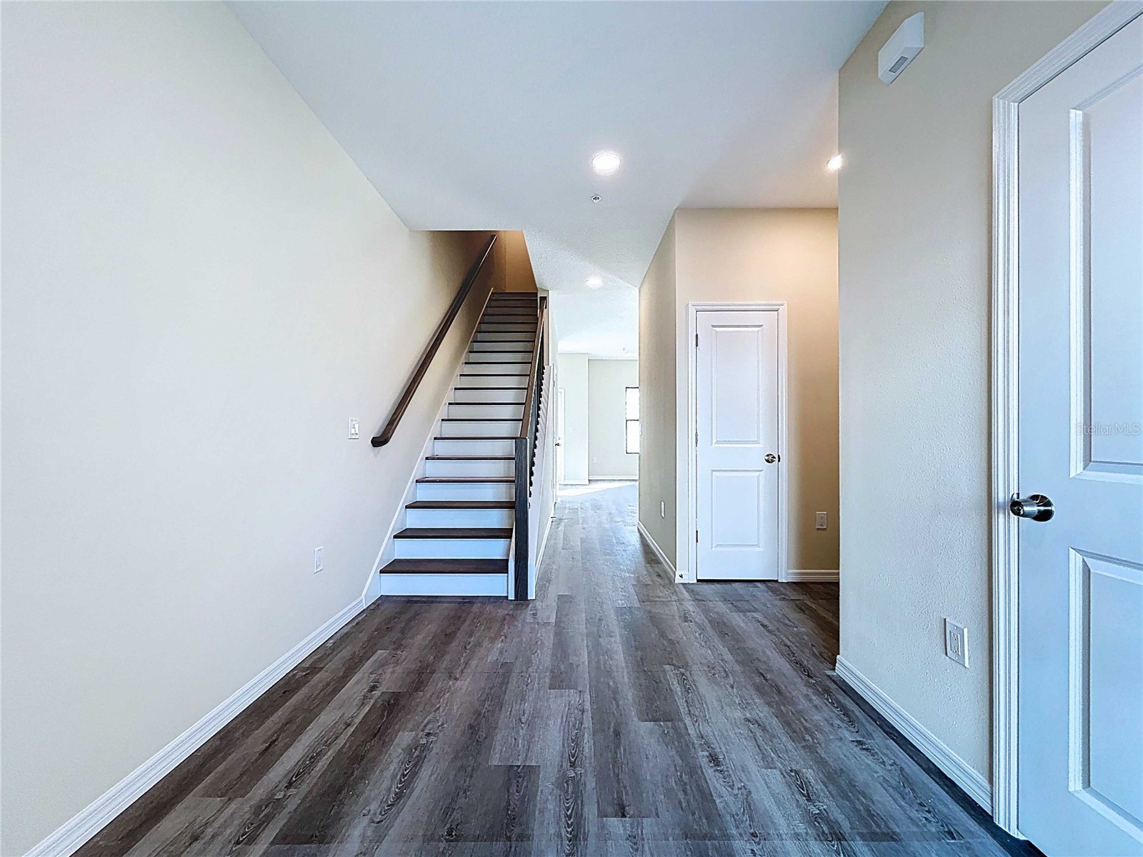 4368 Cambio Gardens Court Tampa FL 33610 TB8440346 image29