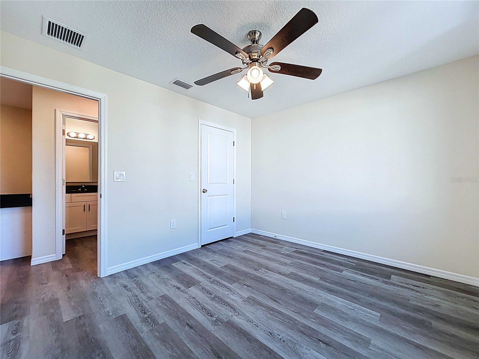 4368 Cambio Gardens Court Tampa FL 33610 TB8440346 image51