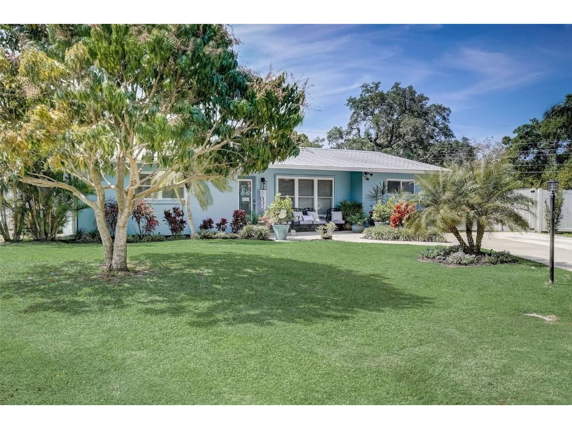 4368 Hymount Avenue Sarasota FL 34231 A4605158 image1