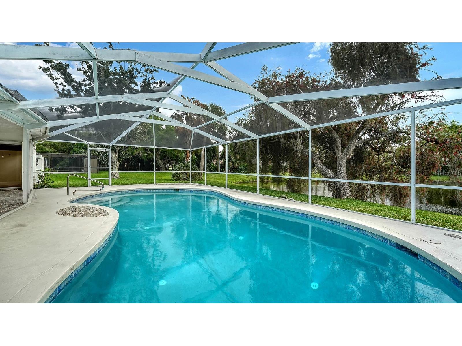 4368 Kingston Loop Sarasota FL 34238 A4689271 image56