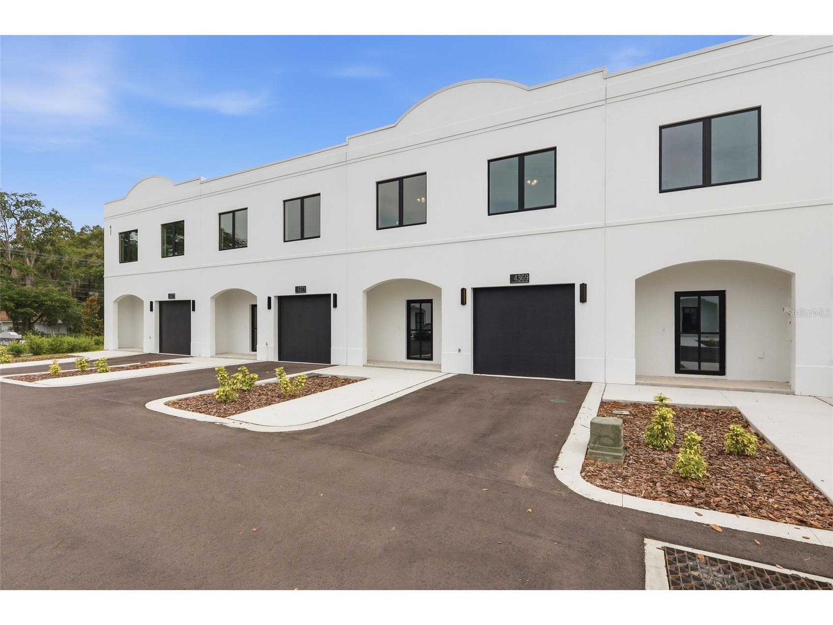 4369 Cambio Gardens Court Tampa FL 33610 TB8517543 image1