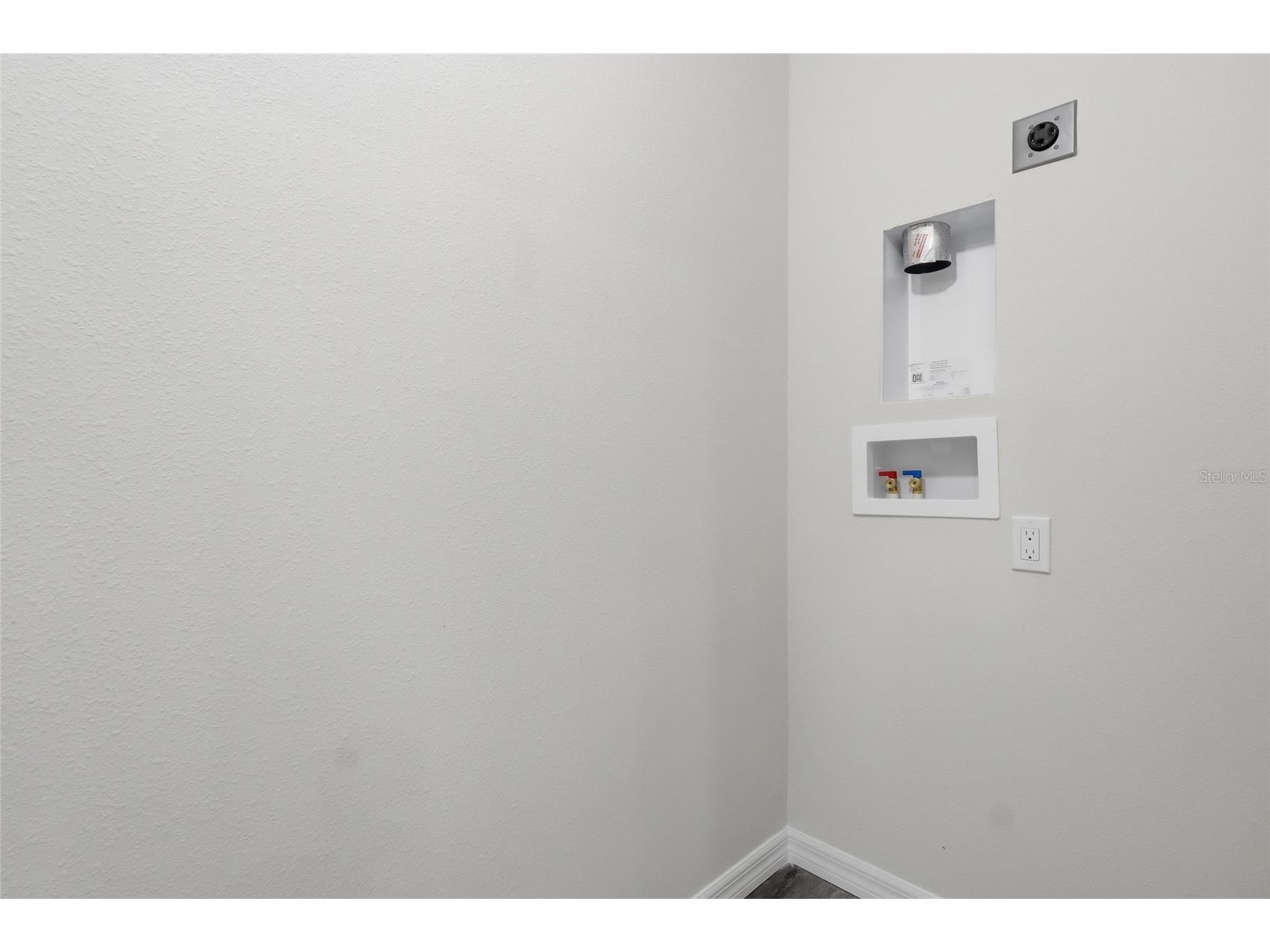 4369 Cambio Gardens Court Tampa FL 33610 TB8517543 image12
