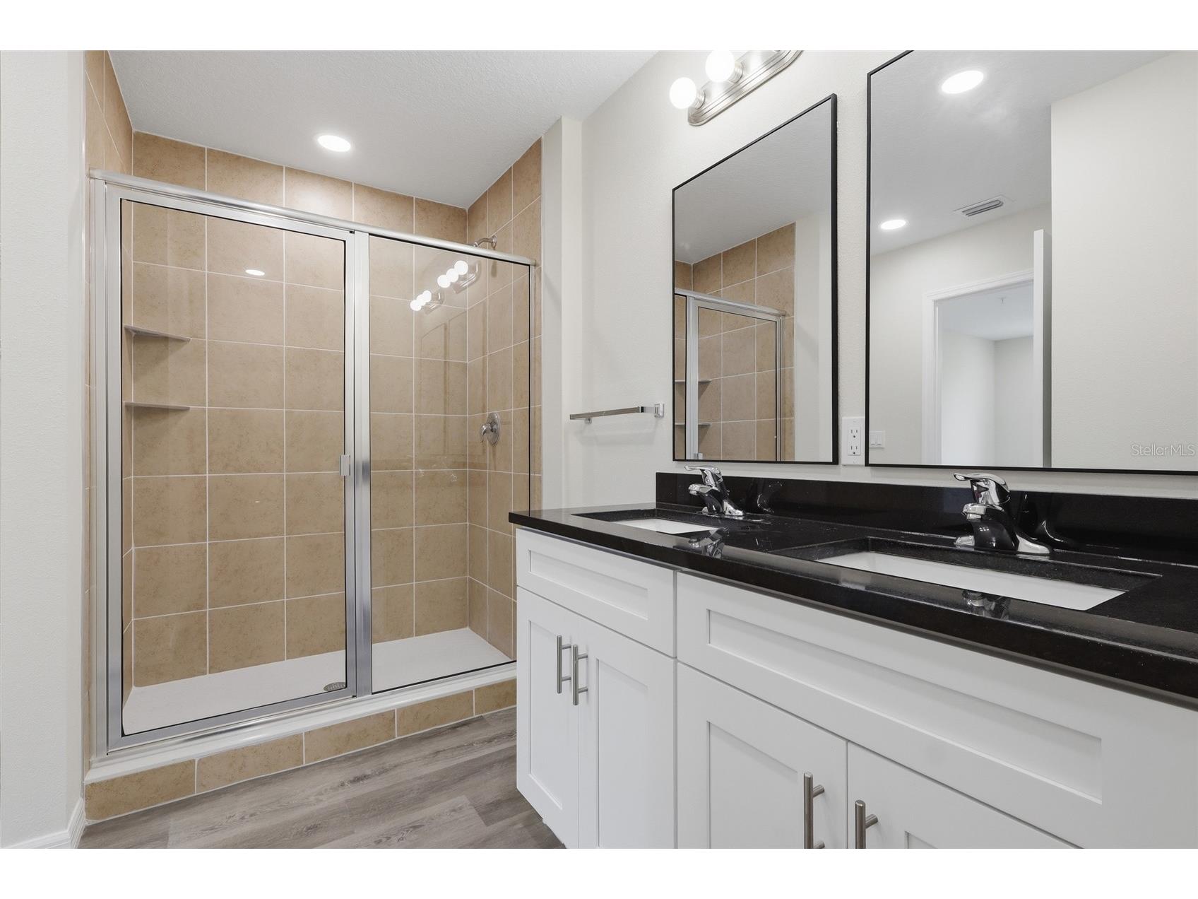 4369 Cambio Gardens Court Tampa FL 33610 TB8517543 image18