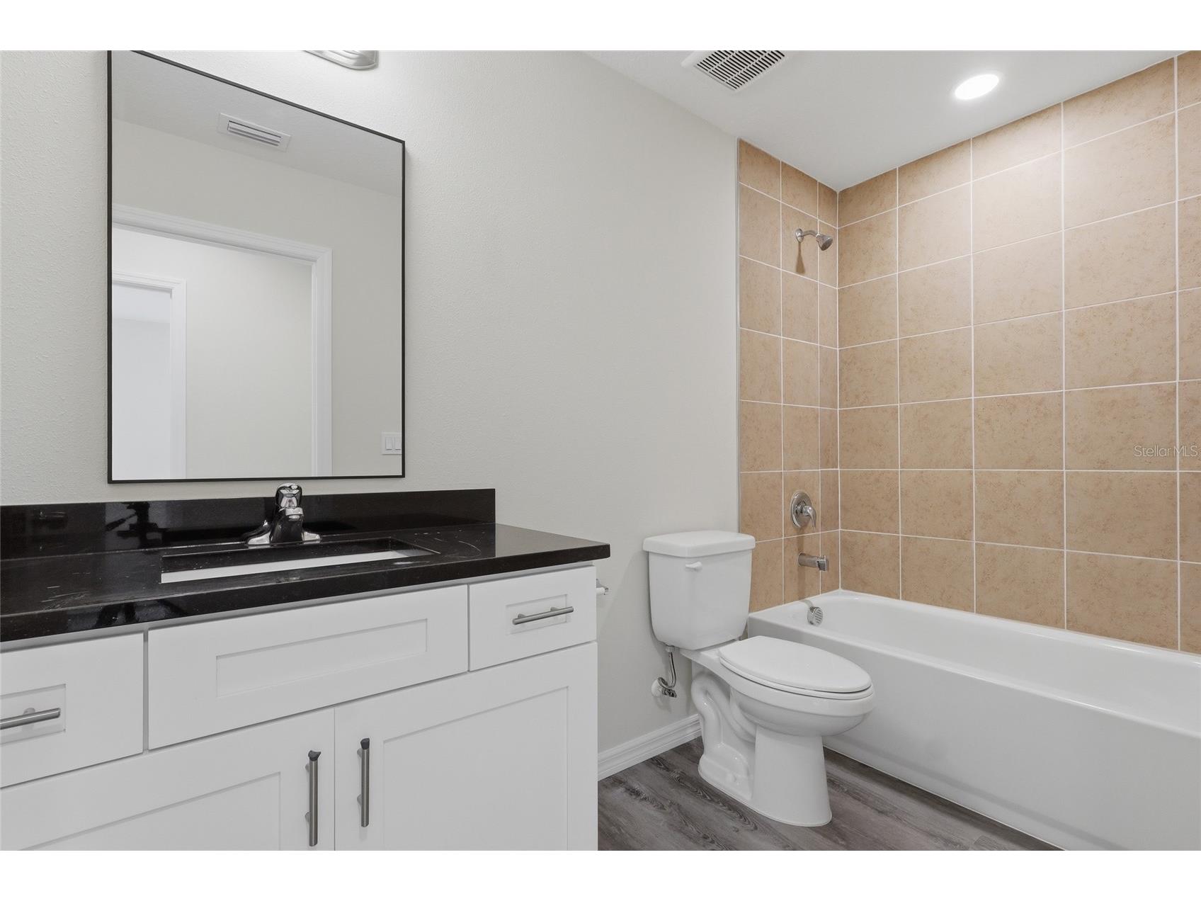 4369 Cambio Gardens Court Tampa FL 33610 TB8517543 image19