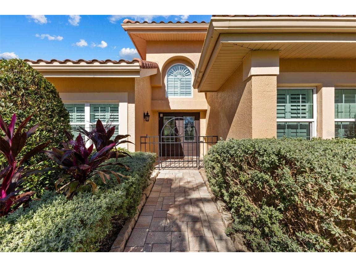 4369 Highland Oaks Circle Sarasota FL 34235 A4638357 image1