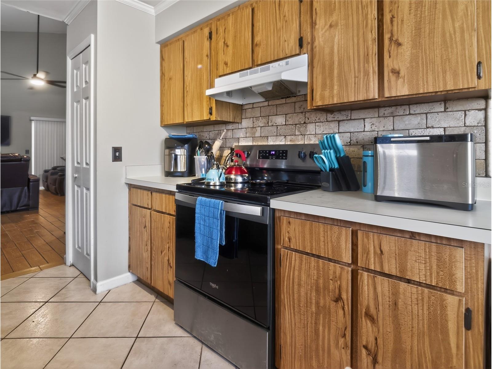 437 Alston Drive Orlando FL 32835 O6387883 image8