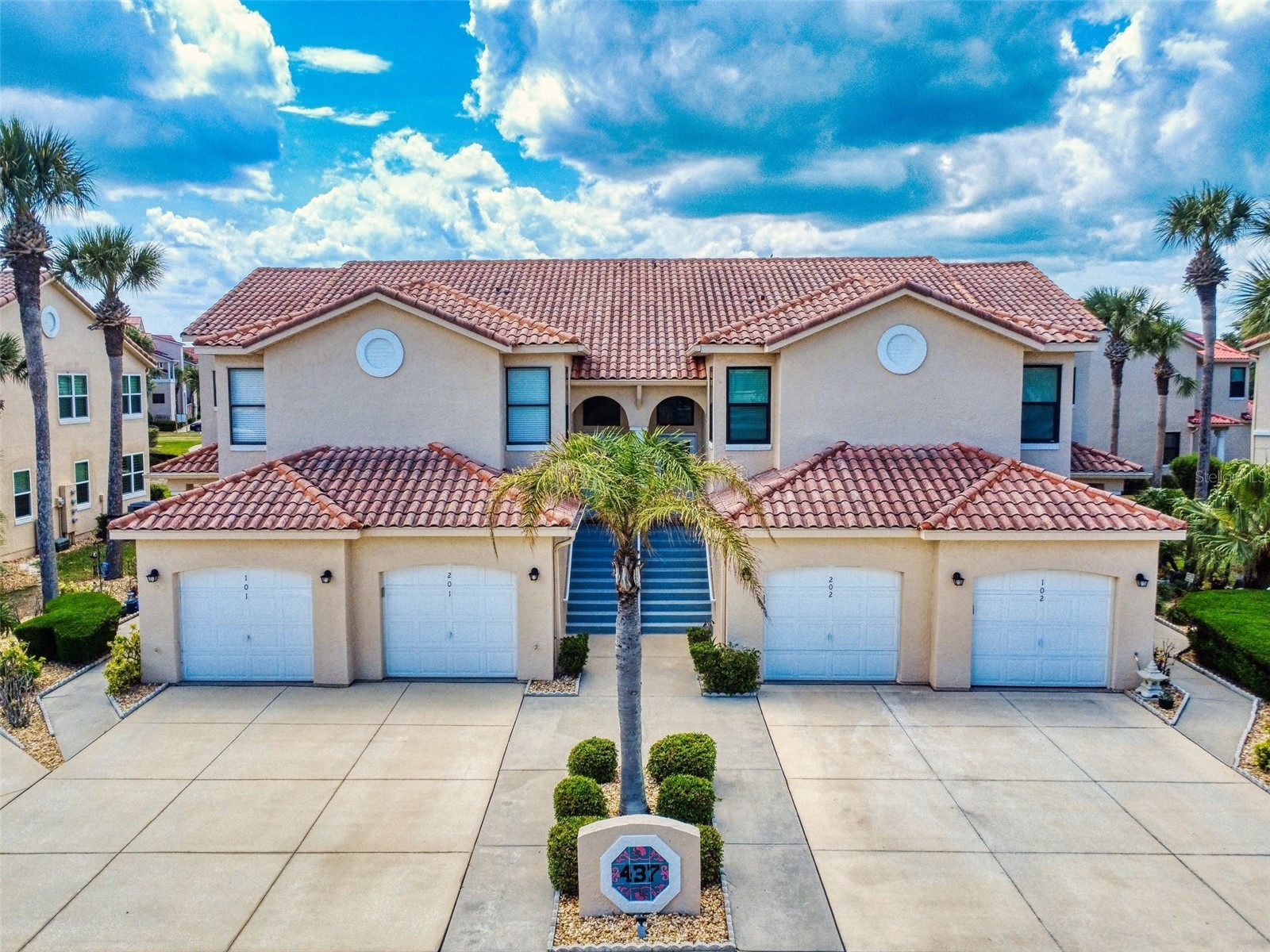 437 Bouchelle Drive #201 New Smyrna Beach FL 32169 - INDIAN RIVER V4948767 image1