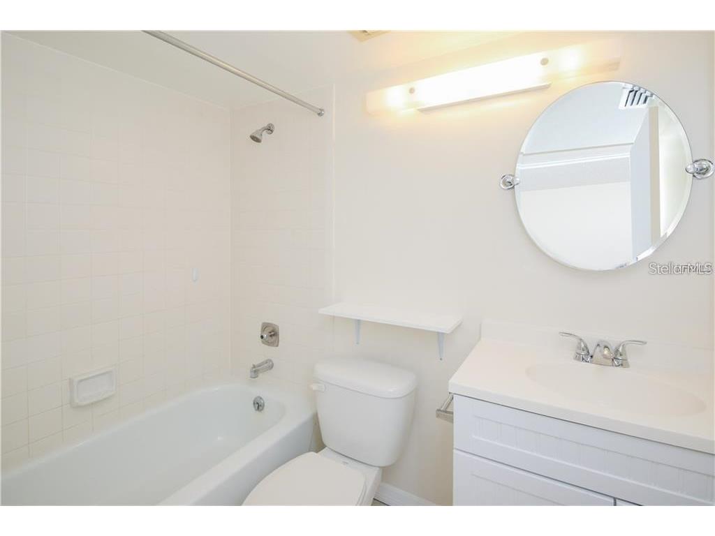 437 Cerromar Lane #315 Venice FL 34293 A4657054 image13