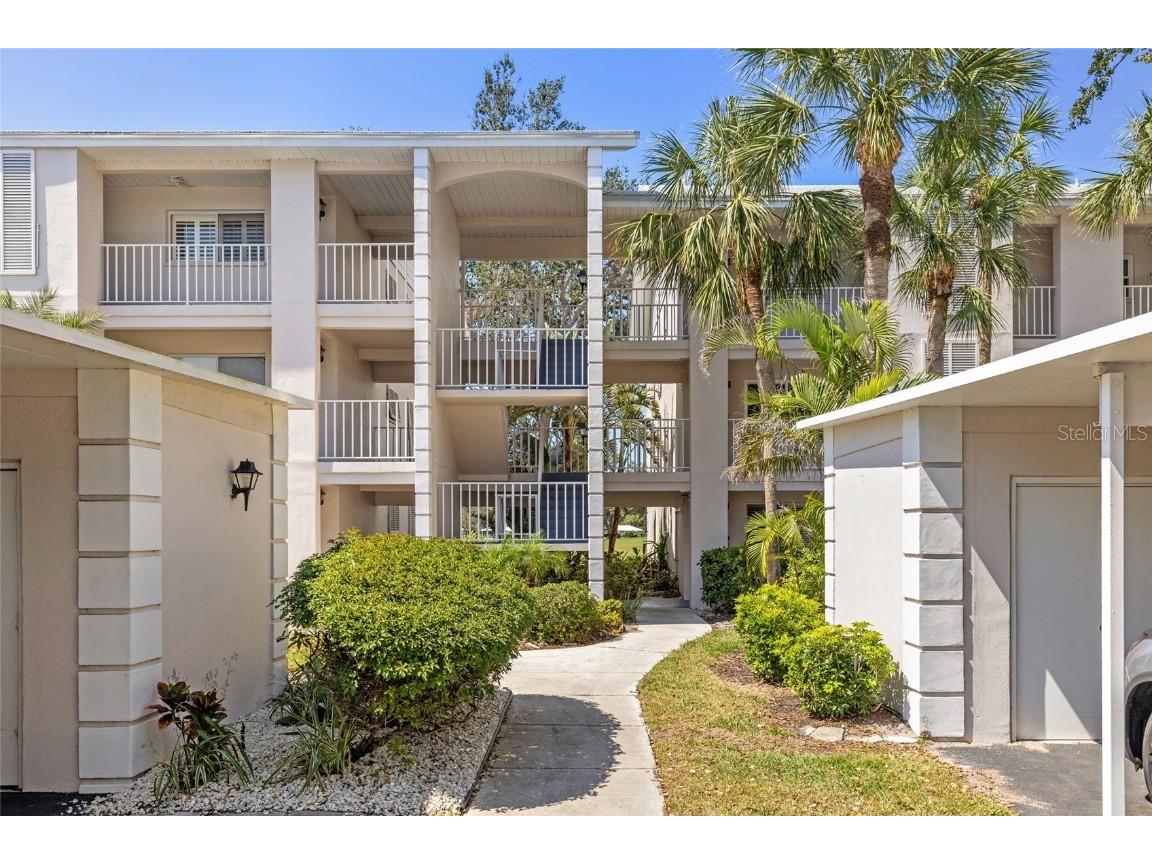437 Cerromar Lane #418 Venice FL 34293 C7506802 image1