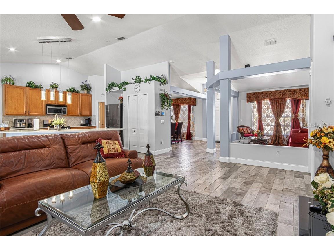 437 Grand Reserve Drive Davenport FL 33837 V4943538 image12