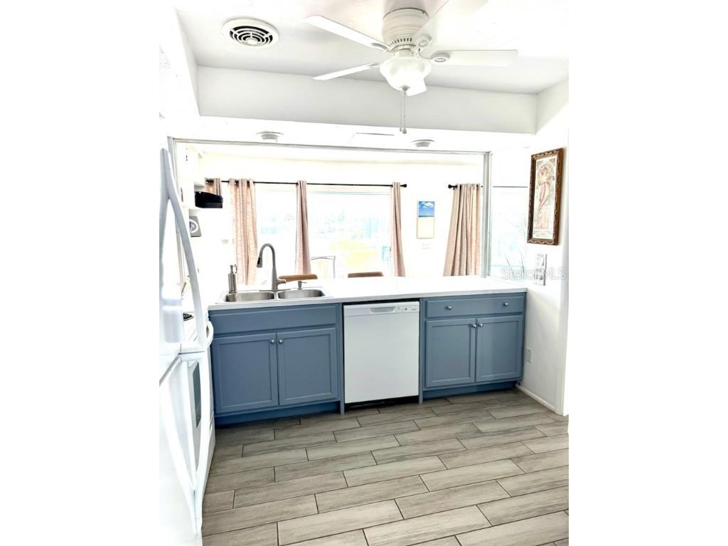 437 Hickory Road Venice FL 34293 A4671616 image11