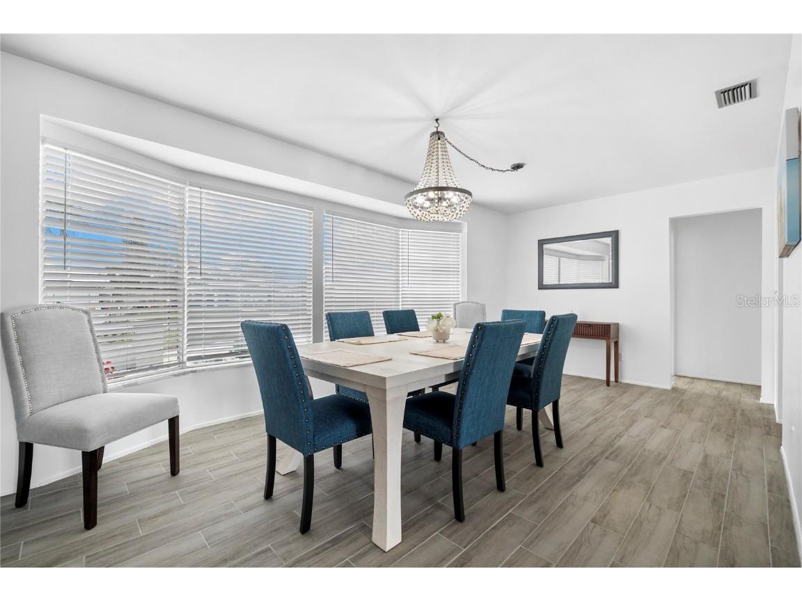 437 Hickory Road Venice FL 34293 A4671616 image17