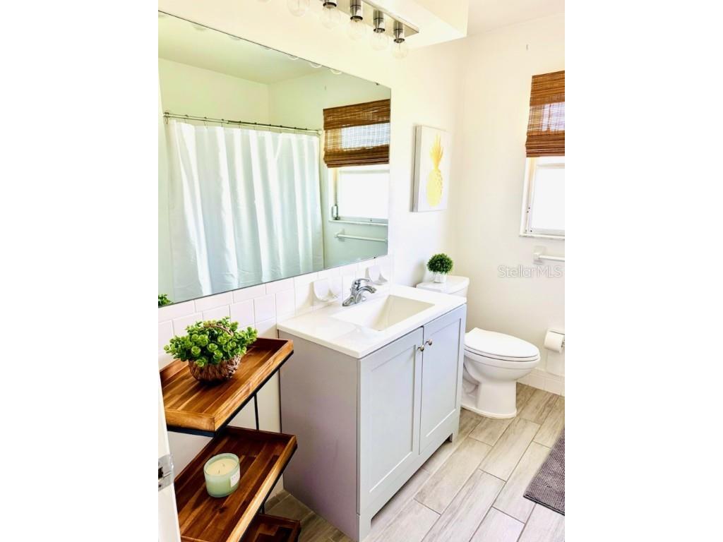 437 Hickory Road Venice FL 34293 A4671616 image27