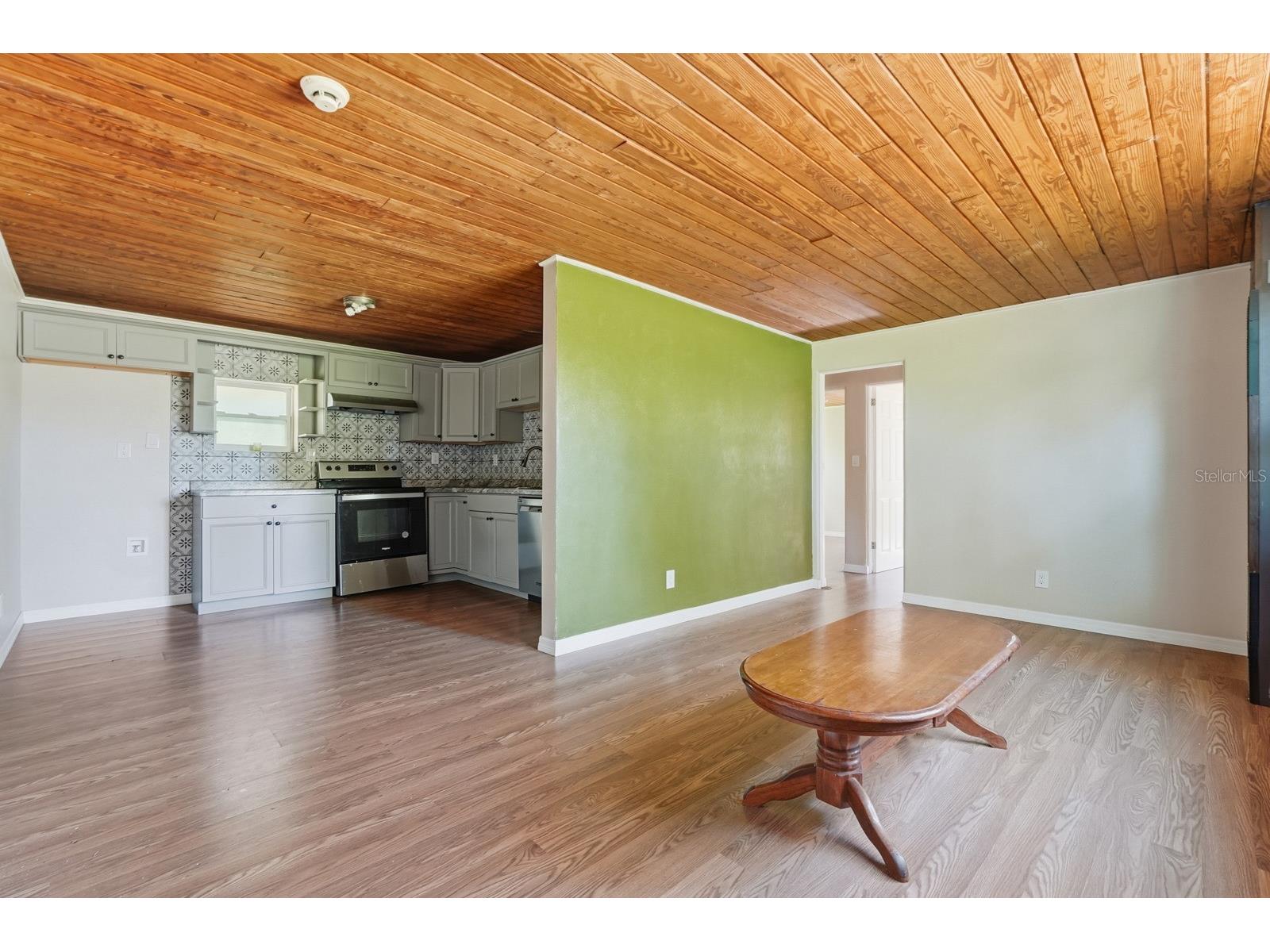 437 Lockhart Street Daytona Beach FL 32114 V4945302 image10