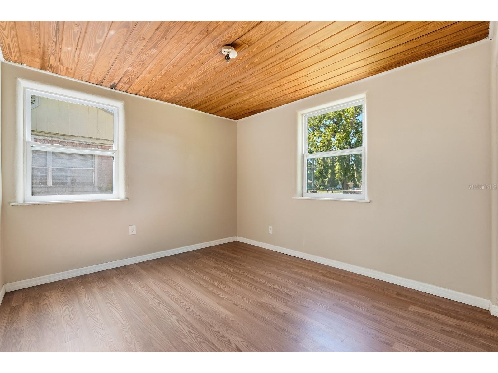 437 Lockhart Street Daytona Beach FL 32114 V4945302 image16