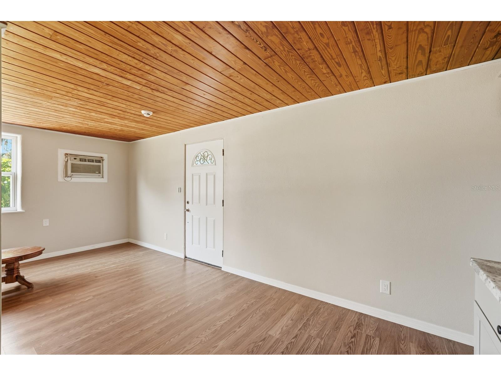 437 Lockhart Street Daytona Beach FL 32114 V4945302 image6