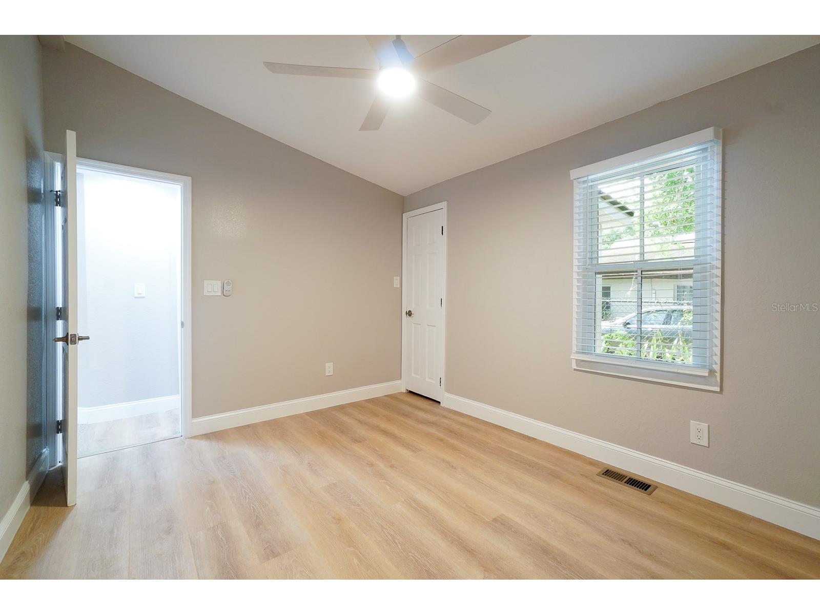 437 N Shine Avenue Orlando FL 32803 O6418969 image25