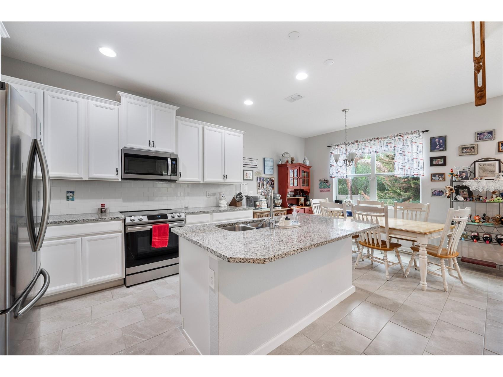 437 Sapphire Drive Davenport FL 33837 L4960996 image11