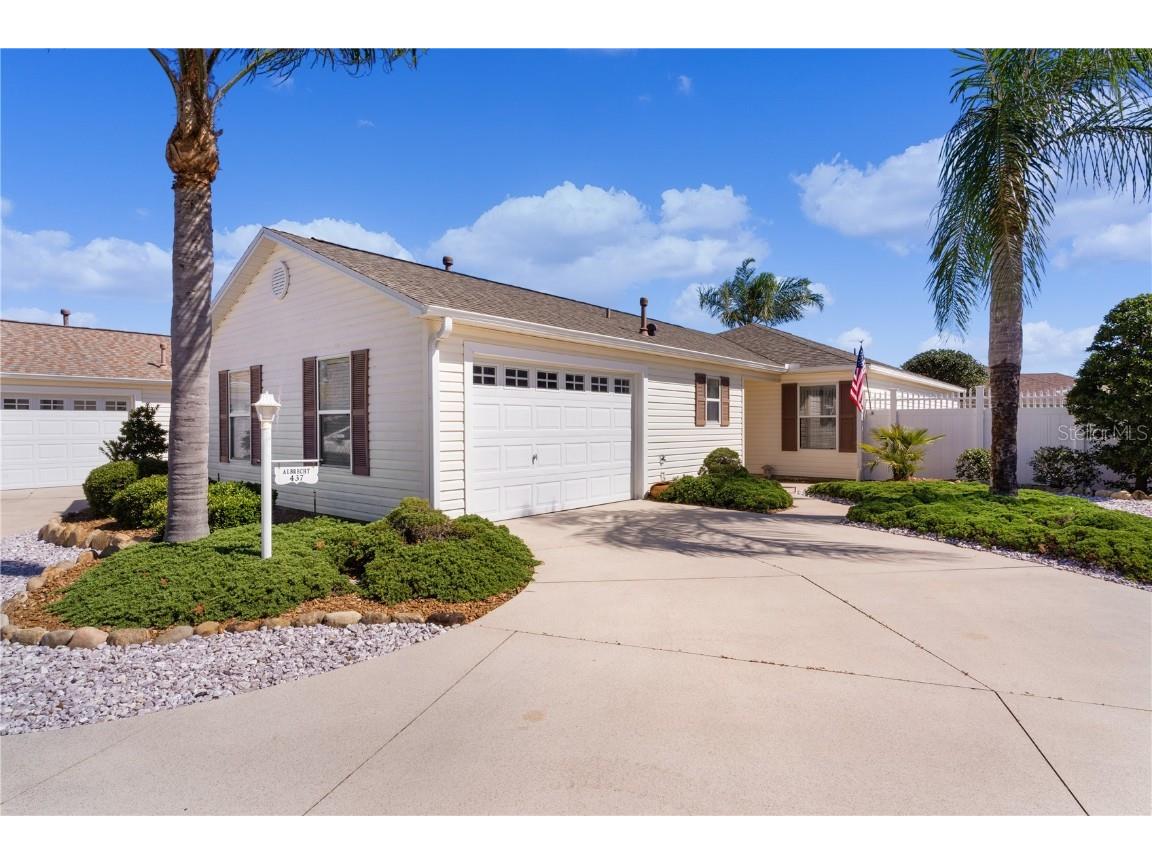437 Valverda Drive The Villages FL 32162 G5088298 image1