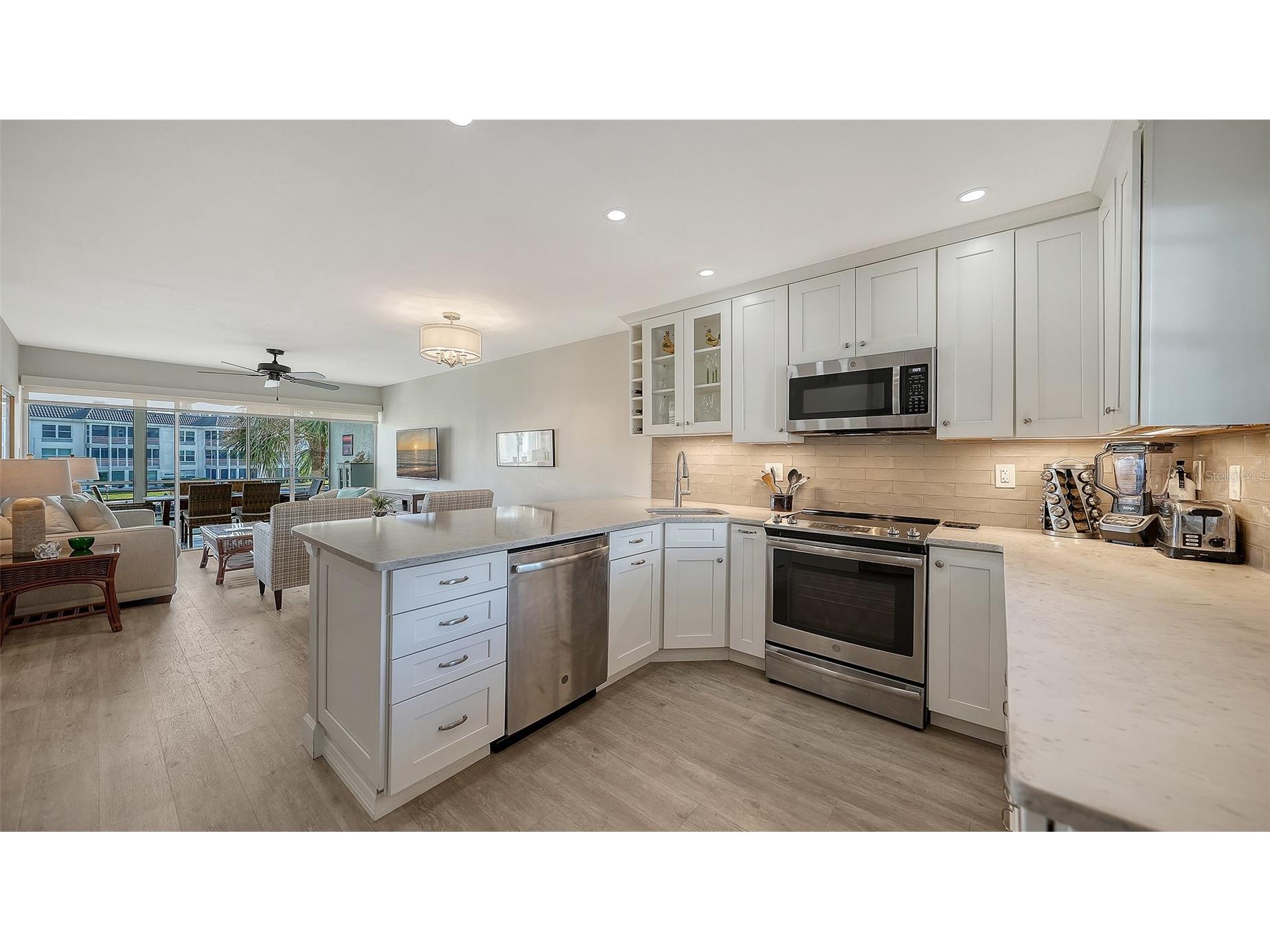 4370 Chatham Drive #204 Longboat Key FL 34228 - LONGBOAT HARBOUR A4674741 image1