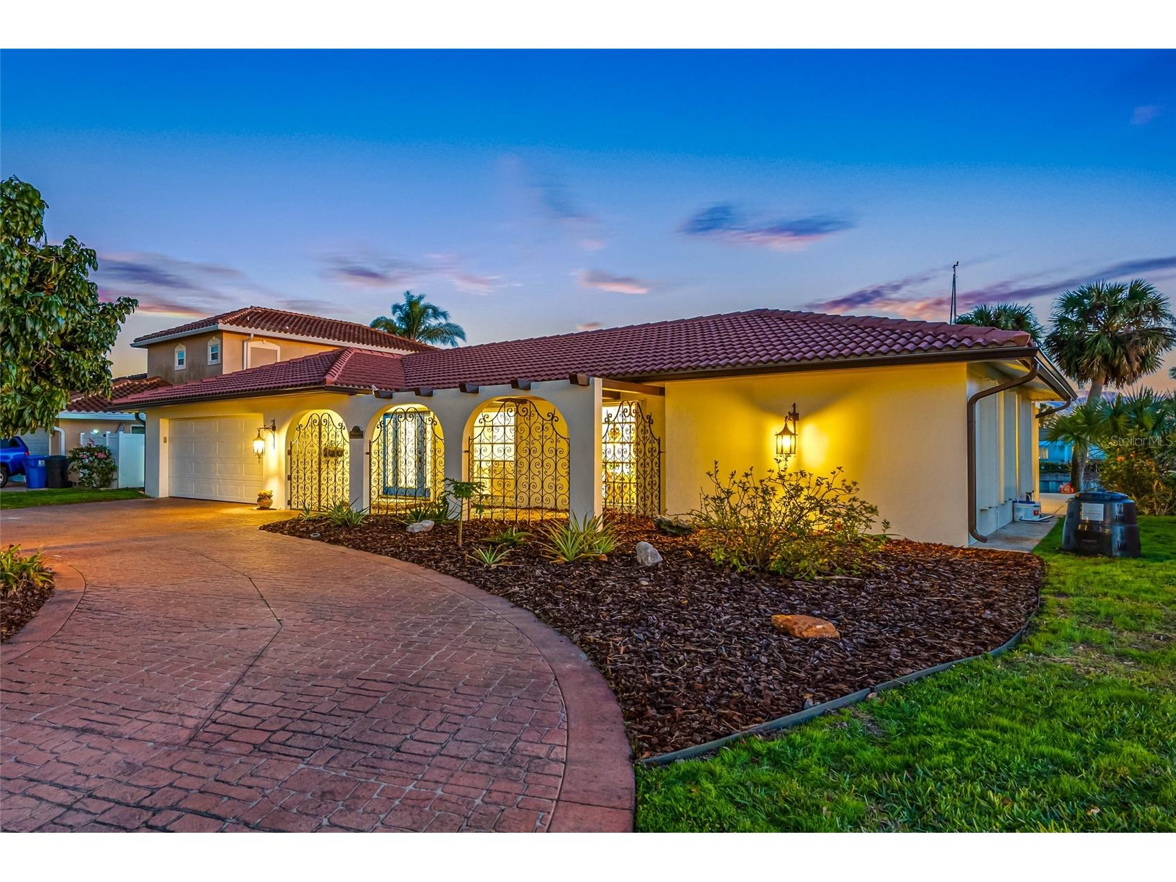 4372 46th Avenue S Saint Petersburg FL 33711 - BOCA CIEGA BAY TB8470498 image1
