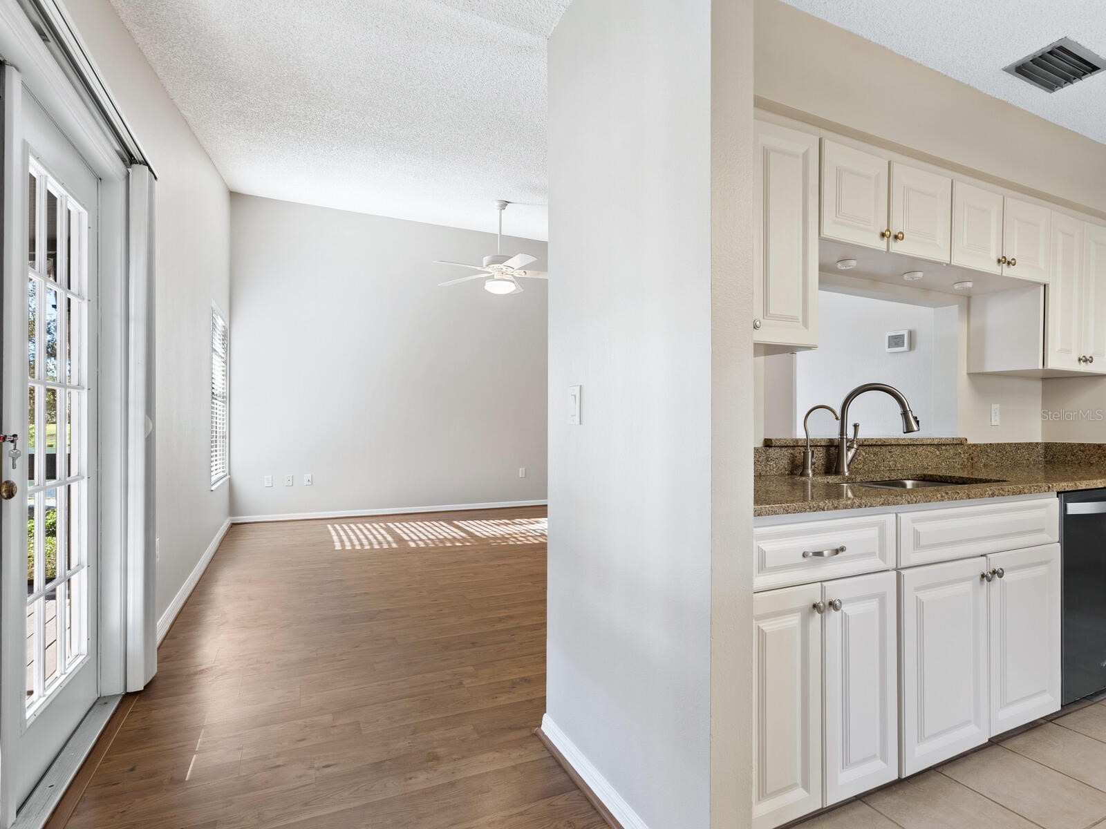 4372 Trails Drive #15-1 Sarasota FL 34232 A4678938 image20