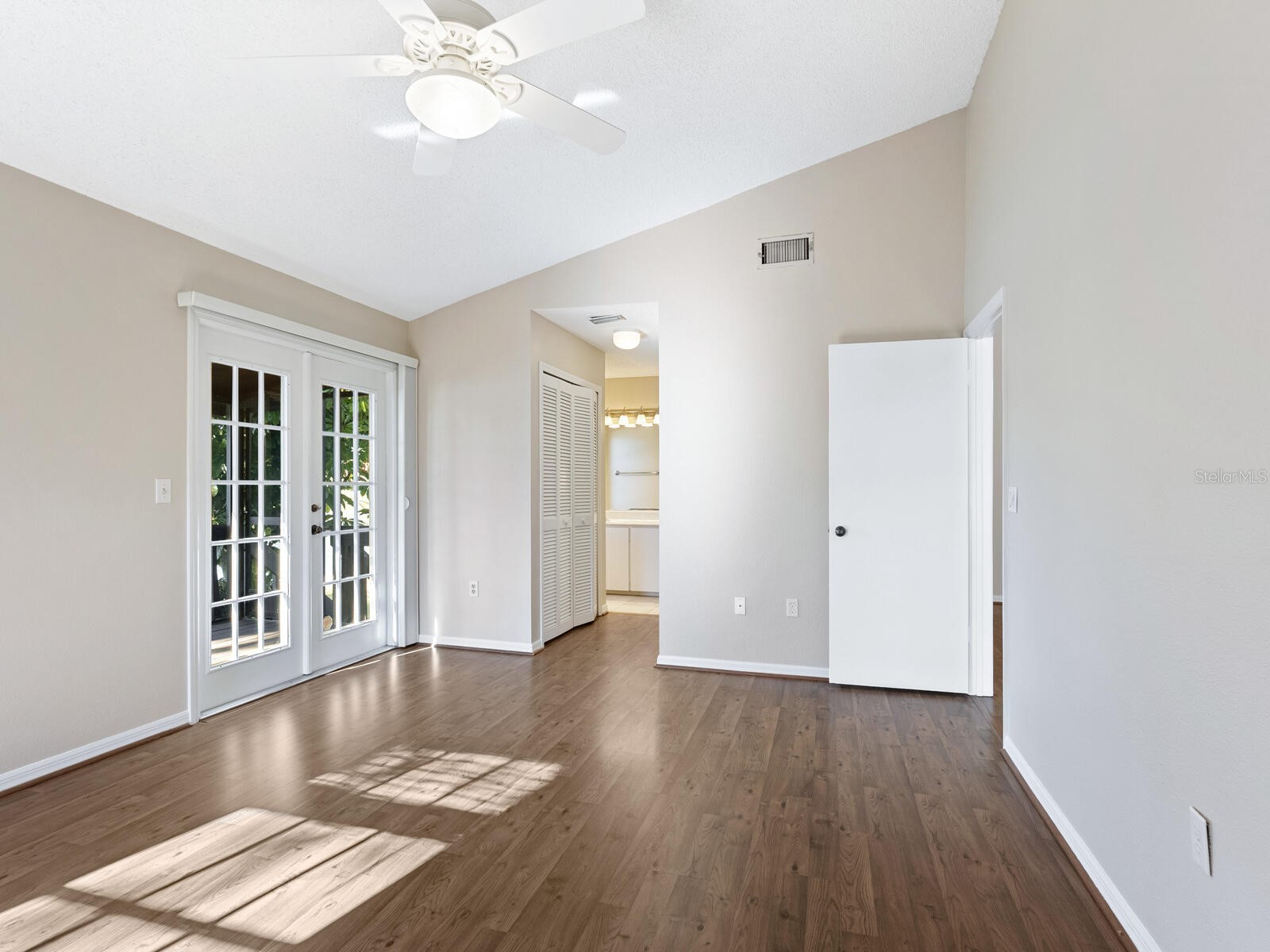 4372 Trails Drive #15-1 Sarasota FL 34232 A4678938 image22