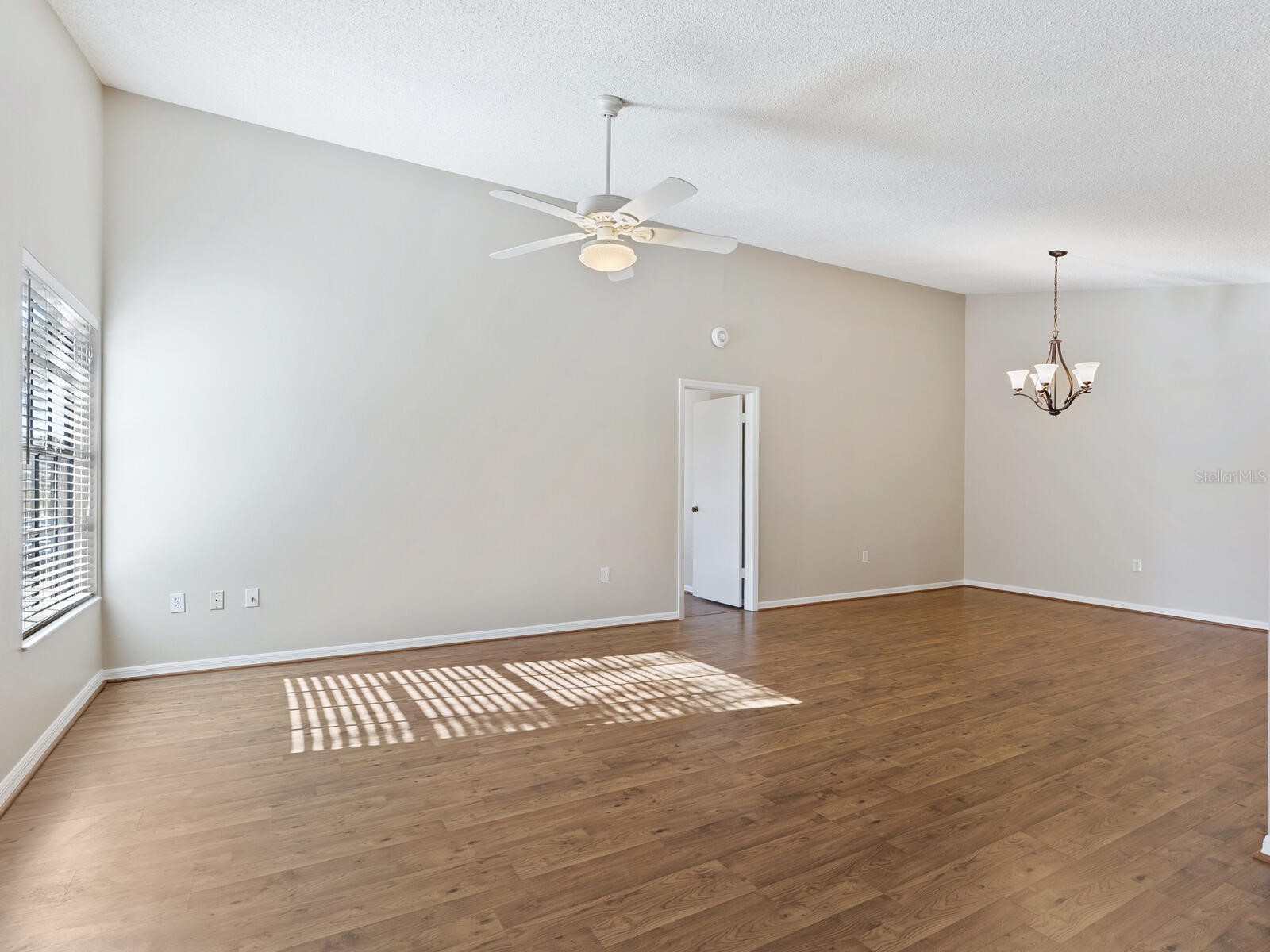 4372 Trails Drive #15-1 Sarasota FL 34232 A4678938 image23