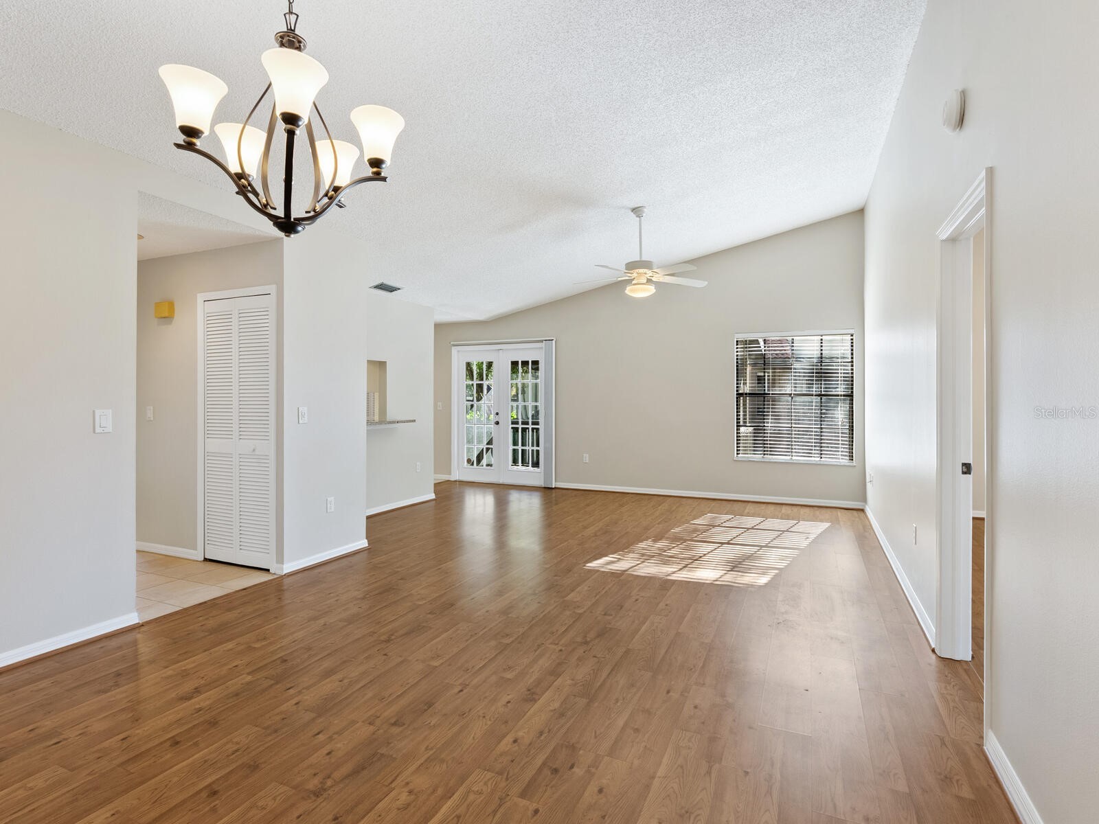 4372 Trails Drive #15-1 Sarasota FL 34232 A4678938 image27