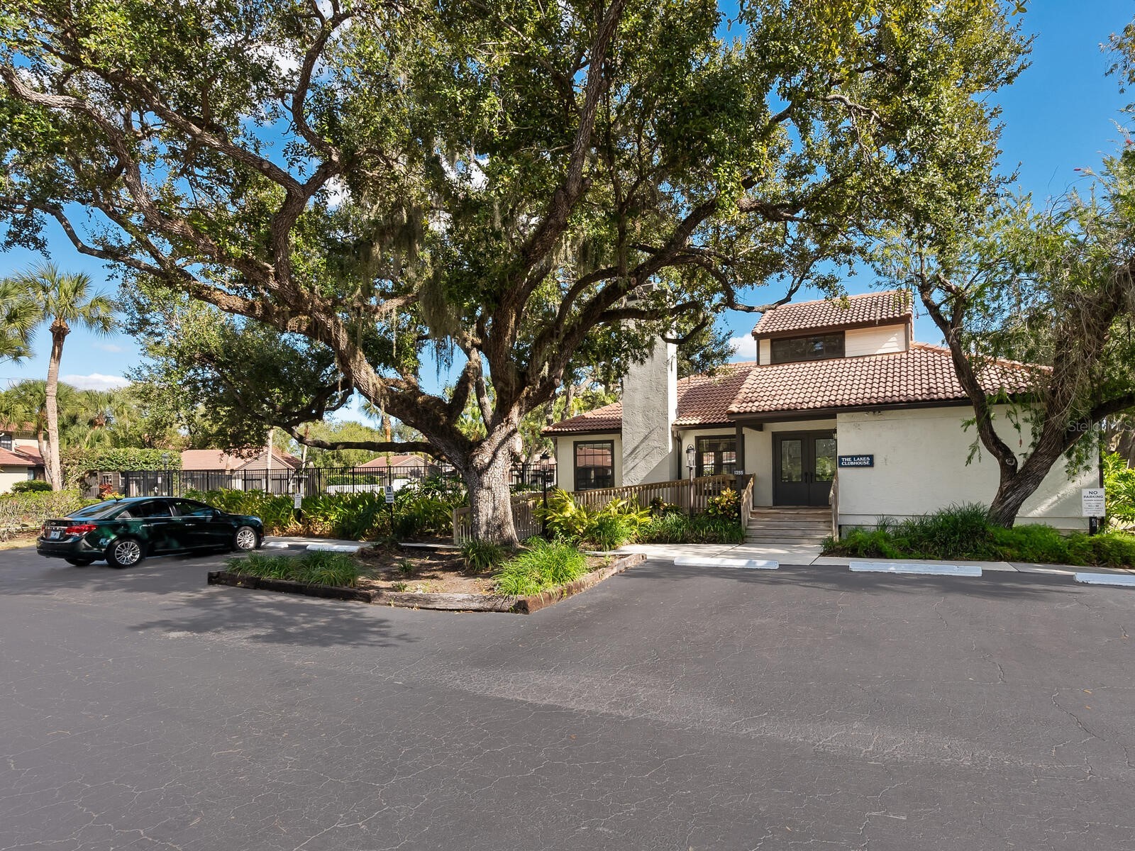 4372 Trails Drive #15-1 Sarasota FL 34232 A4678938 image42