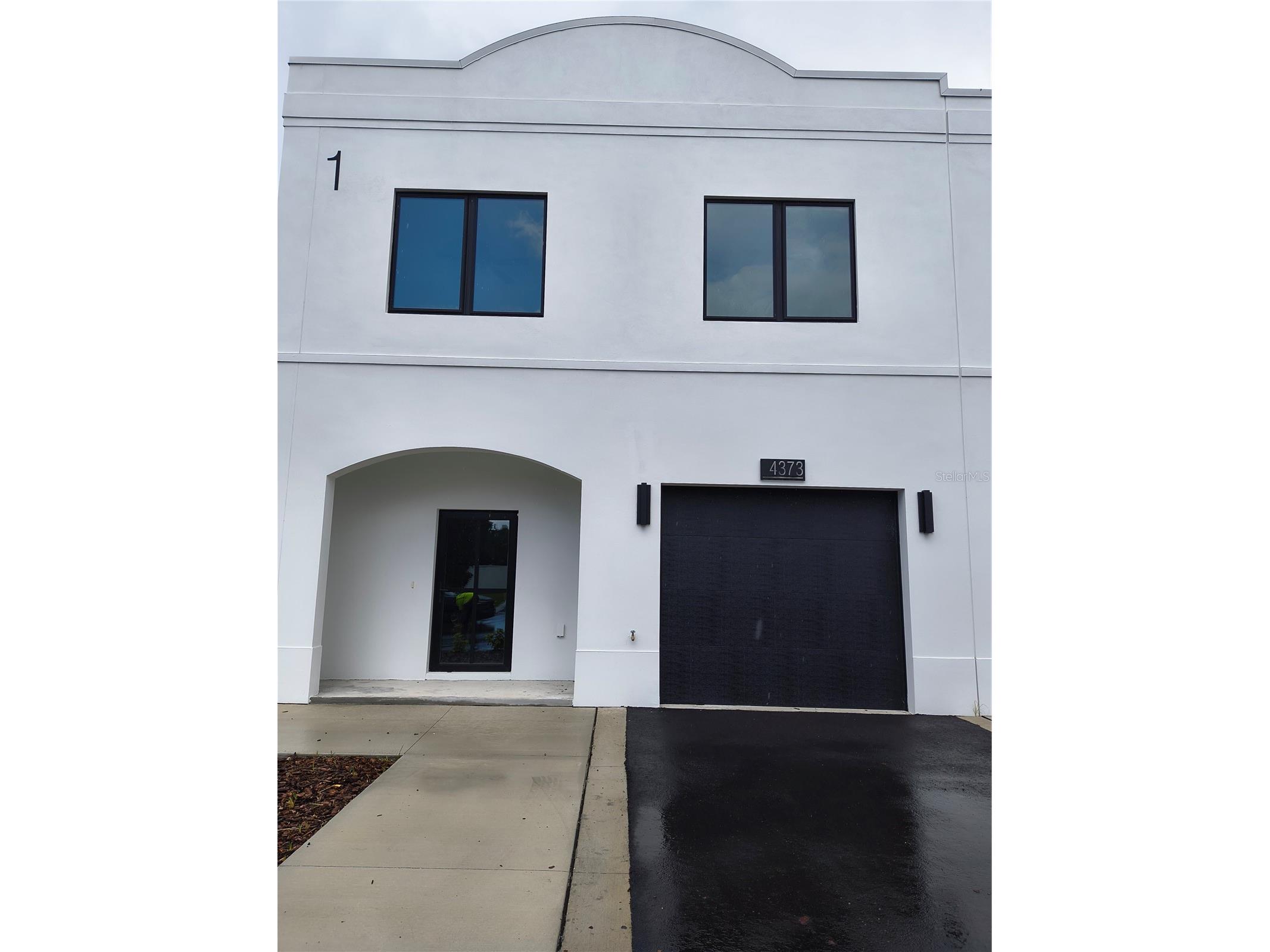 4373 Cambio Gardens Court Tampa FL 33610 TB8517396 image1