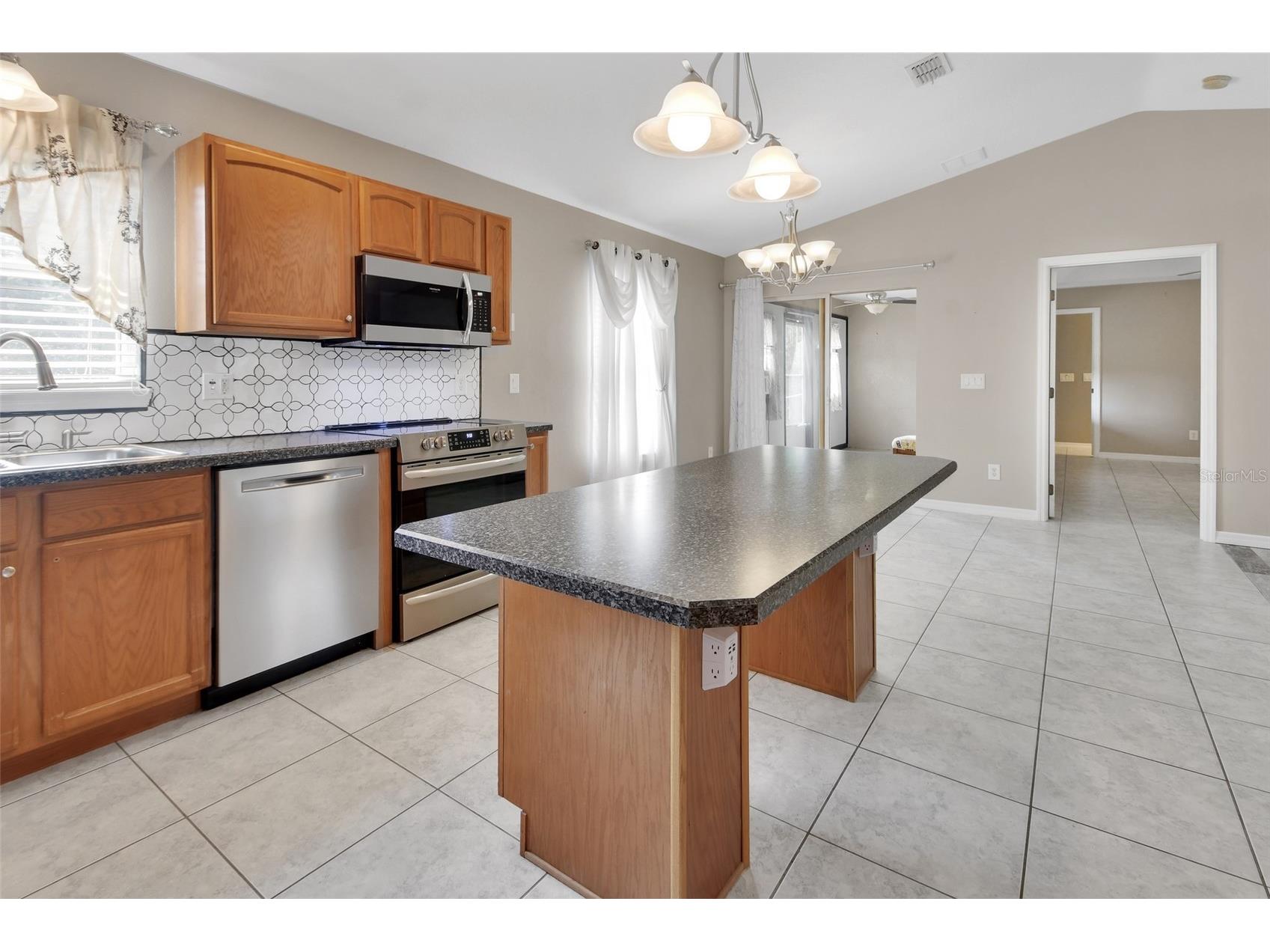 43746 Sunset Drive Paisley FL 32767 - Lake Grace V4946554 image14