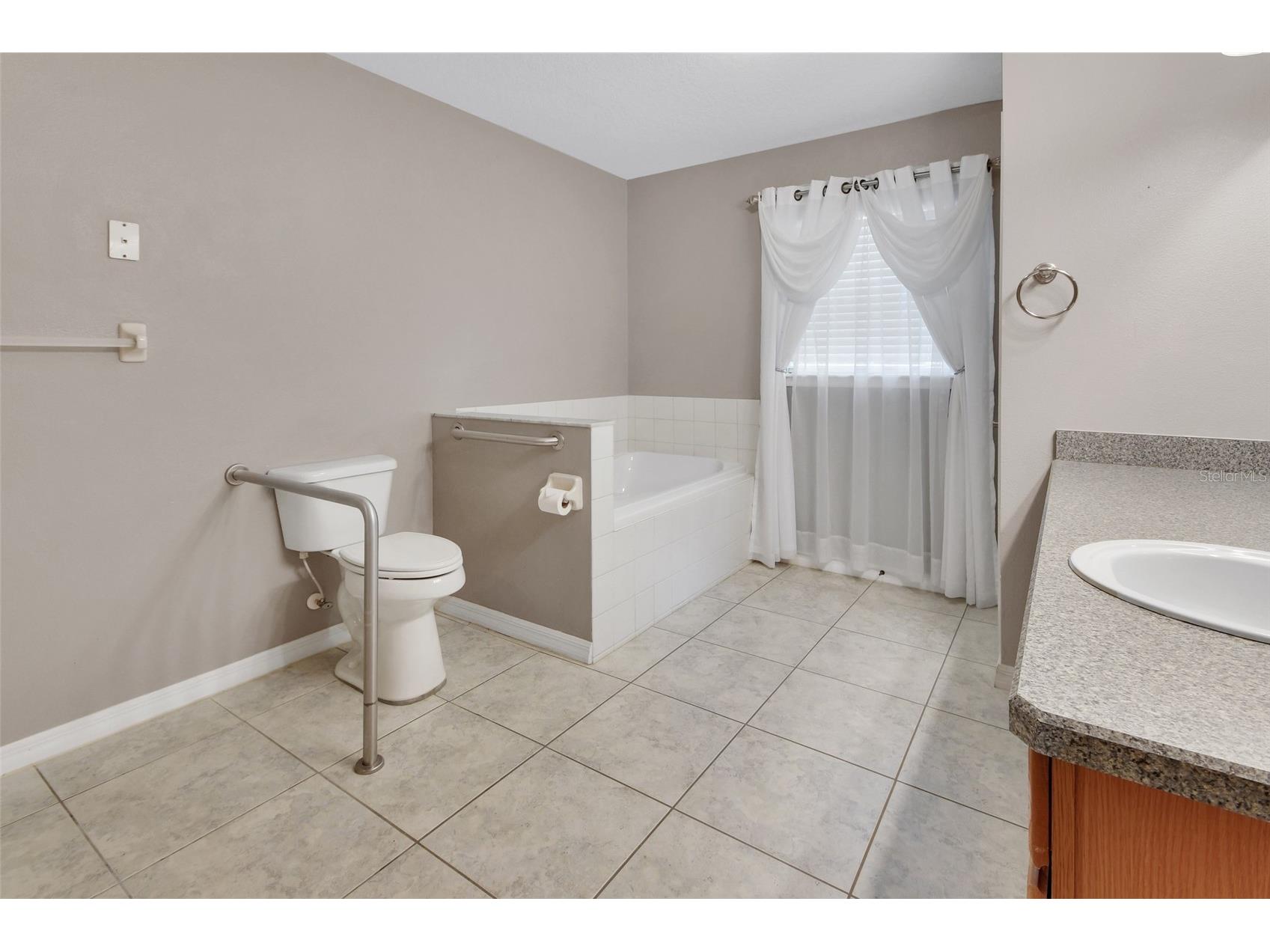 43746 Sunset Drive Paisley FL 32767 - Lake Grace V4946554 image25