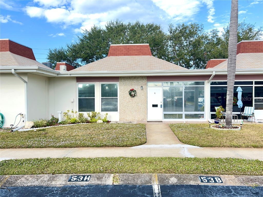 4375 Tahitian Gardens Circle #B Holiday FL 34691 W7870685 image1