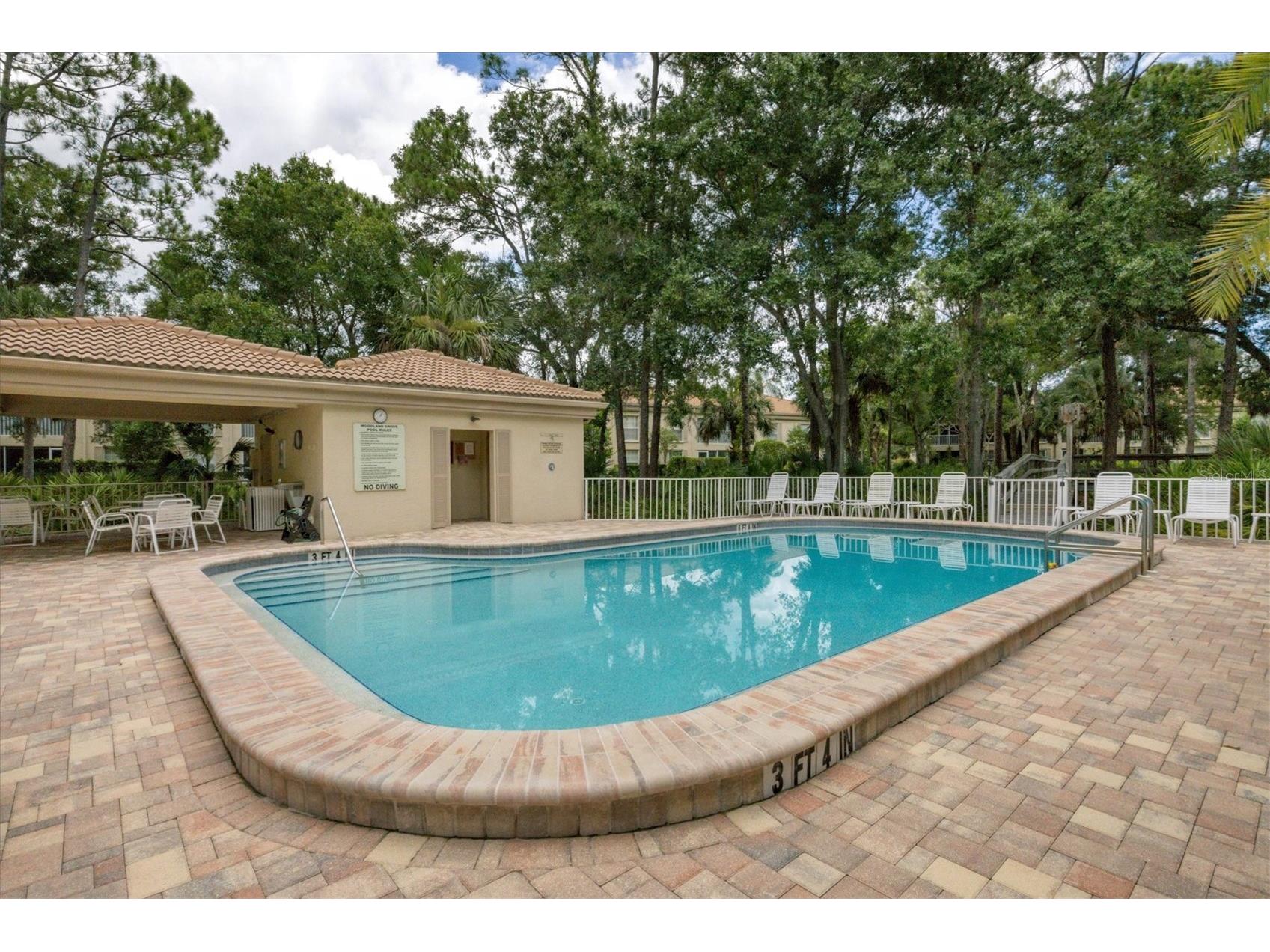 4377 Longmeadow #7 Sarasota FL 34235 A4692700 image30
