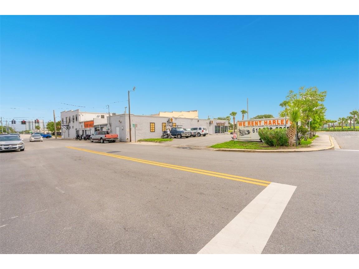 438 N Beach Street Daytona Beach FL 32114 V4943209 image5