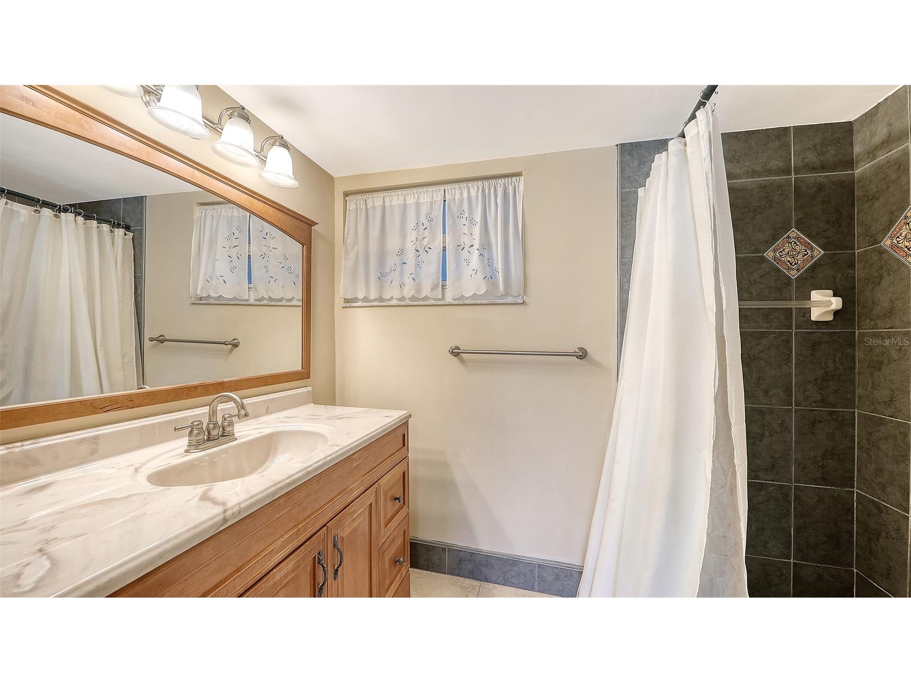 4380 Exeter Drive #101 Longboat Key FL 34228 A4686109 image26