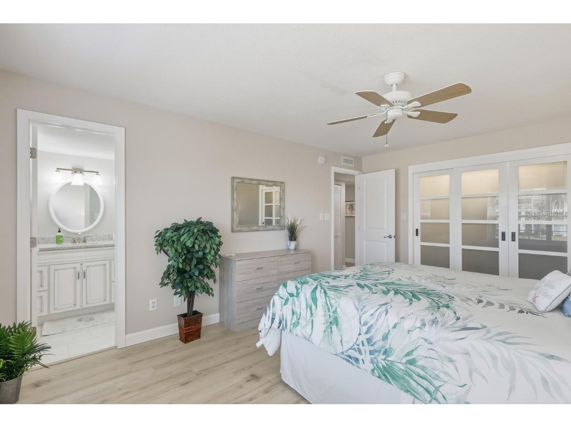 4380 Exeter Drive #H202 Longboat Key FL 34228 - SARASOTA BAY/ICW A4671530 image18